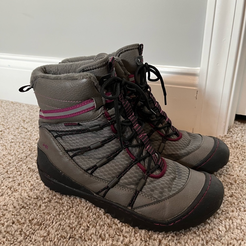 J-41 Kansas Weather-Ready Faux Fur Winter Boots - Picture 3 of 12